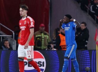 বেনফিকা থেকে পাঁচ সমর্থককে বহিষ্কার, বর্ণবাদী আচরণের জন্য