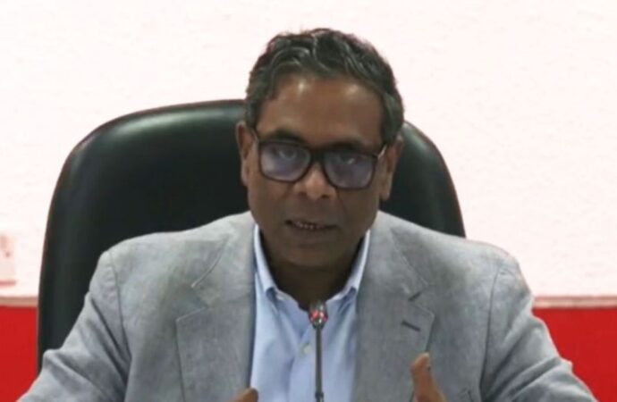 সরকার ১ লাখ স্বাস্থ্যকর্মী নিয়োগের ঘোষণা, ৮০ হাজার নারী থাকবেন প্রাধান্য