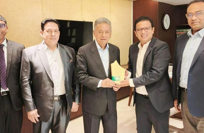 অর্থ ও পরিকল্পনা মন্ত্রীর সঙ্গে ডিসিসিআই সভাপতির বৈঠক: বিনিয়োগ ও নীতি সংস্কার নিয়ে আলোচনা