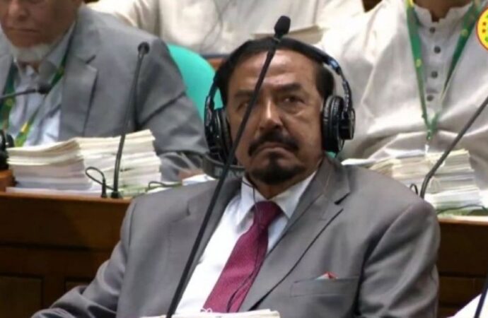 ত্রয়োদশ সংসদে স্পিকার নির্বাচিত হাফিজ উদ্দিন আহমদ