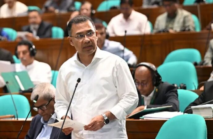 প্রধানমন্ত্রীর তথ্য: বাংলাদেশ থেকে ২৩৫ বিলিয়ন ডলার অর্থ পাচার, ৭০ হাজার কোটি সম্পদ ক্রোক