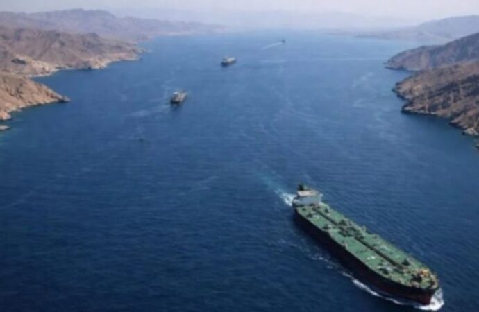 ইরানের অনুমোদন পেল হরমুজ প্রণালিতে টোল সংগ্রহের পরিকল্পনা