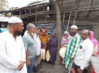 নন্দীগ্রামে অগ্নিকাণ্ডে ক্ষতিগ্রস্ত পরিবারের পাশে পৌর বিএনপির সাধারণ সম্পাদক সুমন