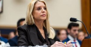 যুক্তরাষ্ট্রের অ্যাটর্নি জেনারেল সহ দুই শীর্ষ কর্মকর্তা পদত্যাগ