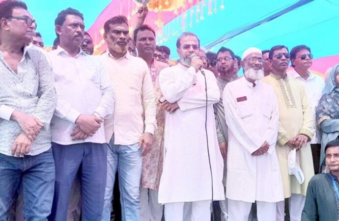 বাগেরহাটে বিনামূল্যে চক্ষু ক্যাম্পে ৫ হাজার মানুষ সেবা পেলেন