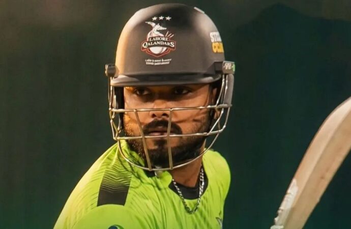 পিএসএলে ইমনের ছক্কা-বৃষ্টি: ৭ বলে ৫ ছক্কায় মুলতানকে লণ্ডভণ্ড করলেন এই বাংলাদেশি