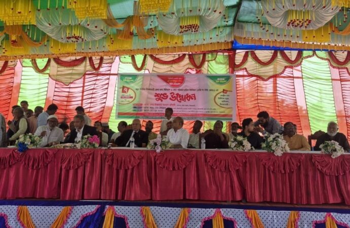 নীলফামারীতে বাস-মিনিবাস-কোচ শ্রমিক ইউনিয়নের আনুষ্ঠানিক যাত্রা শুরু