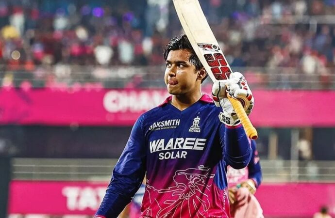 রেকর্ড গড়া ব্যাটিংয়ে ব্যাটারদের রাজত্বে ১৫ বছর বয়সি বিস্ময় বৈভব সূর্যবংশী