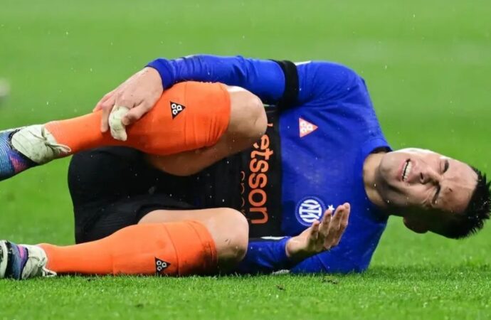 মাঠে ফেরার আনন্দ বিষাদে রূপ নিল: নতুন চোটে ২০২৬ বিশ্বকাপের আগে শঙ্কায় লাউতারো মার্টিনেজ