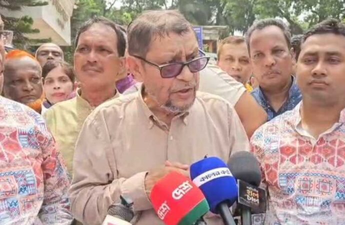 স্বাস্থ্যমন্ত্রী জানিয়েছেন, জুনের মধ্যে হেলথ কার্ড দান ঘোষণা
