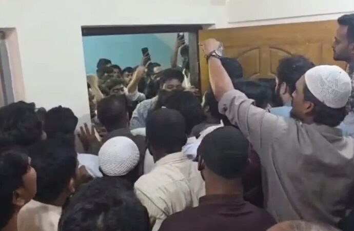 এনসিপির ঢাকা জেলা অনুষ্ঠানে সংঘর্ষ, আহত ২০