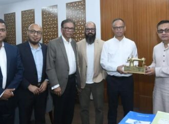 পোশাক শিল্পের টেকসই উন্নয়ন ও নীতিগত চ্যালেঞ্জ দূর করতে বিজিএমইএ-বাণিজ্যমন্ত্রীর বৈঠক