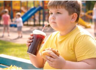 বিশ্বজুড়ে শিশুদের স্থূলতা ও অতিরিক্ত ওজনের ঝুঁকি বাড়ছে