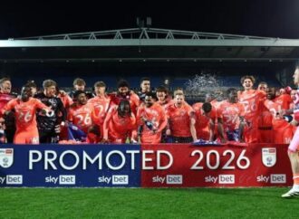 ২৫ বছরের দীর্ঘ প্রতীক্ষার অবসান: ল্যাম্পার্ডের হাত ধরে কভেন্ট্রি ফিরল প্রিমিয়ার লিগে