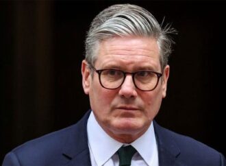 পদত্যাগের চাপের মুখে স্টারমারকে সংকটসংকুল পরিস্থিতিতে পড়তে হলো