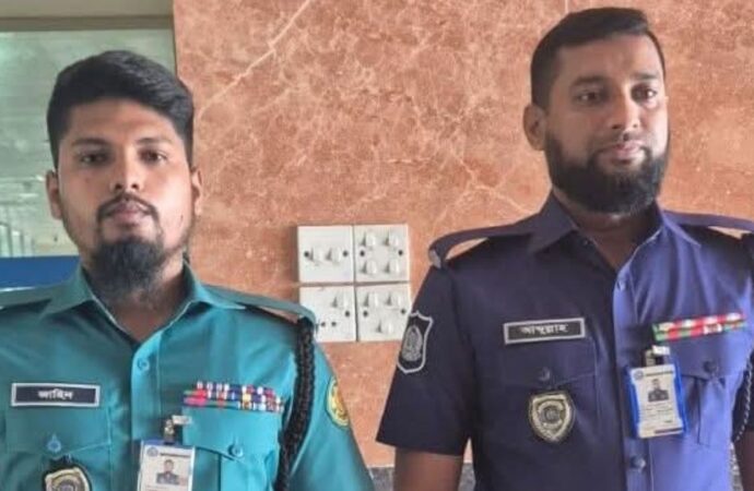 পুলিশের পোশাকের রং ফের পরিবর্তনের উদ্যোগ, পুরোনো রং ফিরছে