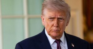 ইরানে যুদ্ধবিমান ভূপাতিত হওয়ার খবরের পর ট্রাম্পের আতঙ্কজনক চিৎকার