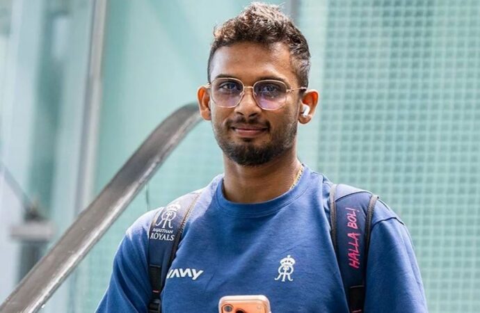 চুক্তিভঙ্গের জন্য এক বছর পাকিস্তান সুপার লিগ থেকে নিষিদ্ধ দাসুন শানাকা