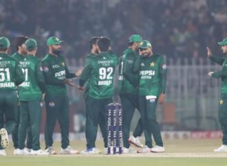 পাকিস্তানের বিশ্বকাপ স্কোয়াড চূড়ান্ত: রিজওয়ান ও রউফ বাদ, নেতৃত্বে বাবর আজম