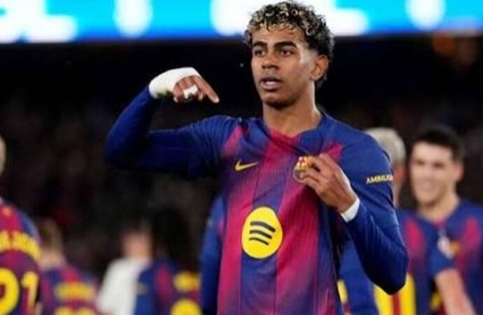 লামিনে ইয়ামালের জাদুকরী গোল: রিয়ালকে হটিয়ে আবারও লা লিগার শীর্ষে বার্সেলোনা