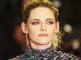 ট্রাম্পের কারণে ক্রিস্টেন স্টুয়ার্টের আমেরিকা ত্যাগের পরিকল্পনা