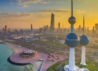 আইন লঙ্ঘনের দায়ে সাড়ে তিন হাজার প্রবাসীকে ফেরত পাঠিয়েছে কুয়েত