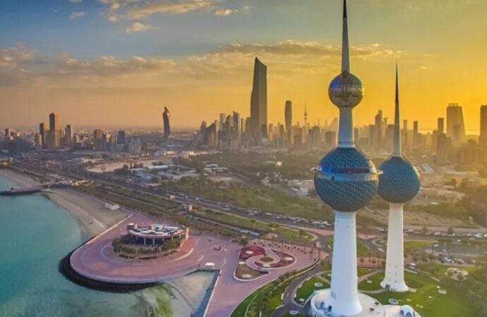 আইন লঙ্ঘনের দায়ে সাড়ে তিন হাজার প্রবাসীকে ফেরত পাঠিয়েছে কুয়েত