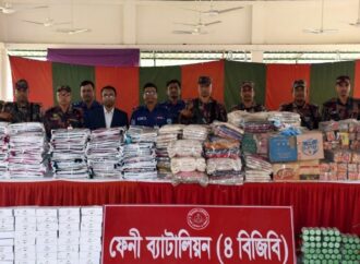 ফেনীর এস.এ কুরিয়ার সার্ভিস থেকে ভারতীয় অবৈধ পণ্য জব্দ, আটক ২