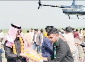 হেলিকপ্টারে চড়ে সৌদি কফিলকে নিয়ে গ্রামে ফিরলেন প্রবাসী