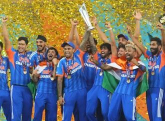 রেকর্ড গড়ে টি-টোয়েন্টি বিশ্বকাপের শিরোপা জিতল ভারত