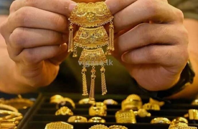 দেশের বাজারে স্বর্ণের দাম ভরিতে কমলো ৩ হাজার ২৬৬ টাকা
