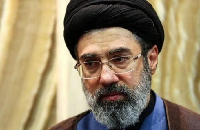 ইরানের সর্বোচ্চ নেতা হিসেবে মোজতবা খামেনির নাম ঘোষণা