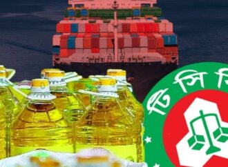 ফ্যামিলি কার্ডধারীদের জন্য পাম তেল কিনছে সরকার