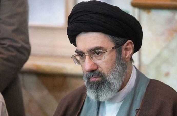 ইরানের নতুন সর্বোচ্চ নেতা মোজতবা খামেনি আহত