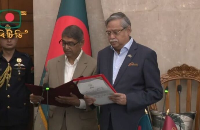 মন্ত্রী হলেন আহমদ আজম খান