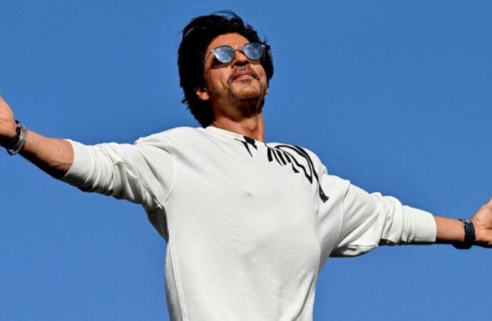 বলিউডের শীর্ষ ধনী অভিনেতা শাহরুখ