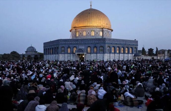 ১২ দিন বন্ধ আল-আকসা মসজিদ
