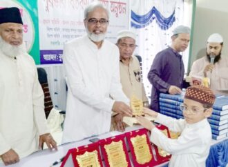 বেড়ায় কোরআন তিলাওয়াত প্রতিযোগিতা ও পুরস্কার বিতরণ
