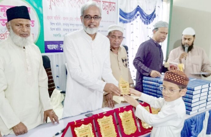 বেড়ায় কোরআন তিলাওয়াত প্রতিযোগিতা ও পুরস্কার বিতরণ