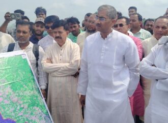 মেঘনার তীর রক্ষা বাঁধ পরিদর্শনে পানিসম্পদ মন্ত্রী এ্যানি ও হুইপ নিজান