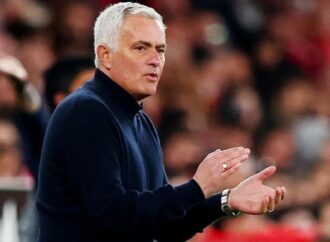 আবারও নিষিদ্ধ হলেন মরিনিয়ো