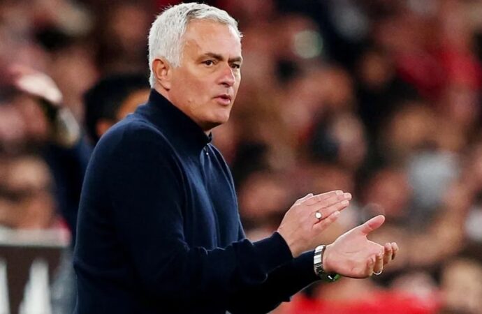 আবারও নিষিদ্ধ হলেন মরিনিয়ো