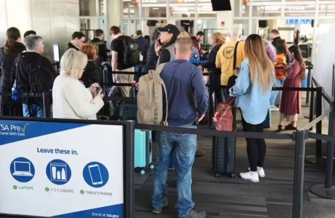 মার্কিন নাগরিকদের অবিলম্বে সৌদি আরব ছাড়ার নির্দেশ