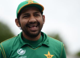 আন্তর্জাতিক ক্রিকেট থেকে অবসরের ঘোষণা দিলেন সরফরাজ আহমেদ