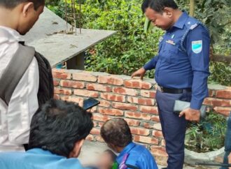 নরসিংদীতে প্রতিবেশীর বাড়ির ছাদে মিলল নিখোঁজ শিশুর মরদেহ