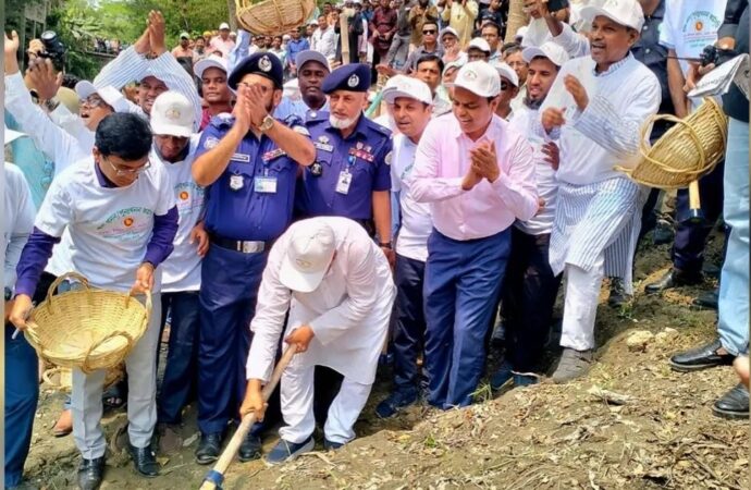ভোটের কালির দাগ শুকানোর আগেই প্রতিশ্রুতি বাস্তবায়ন শুরু: তথ্যমন্ত্রী