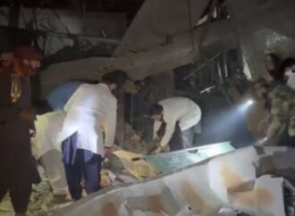 আফগানিস্তানের হাসপাতালে পাকিস্তানের হামলায় নিহত ৪০০