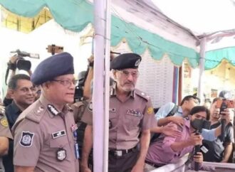 গাবতলী বাস টার্মিনাল পরিদর্শনে আইজিপি ও ডিএমপি কমিশনার