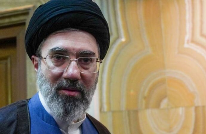 রাশিয়ায় চিকিৎসাধীন ইরানের নতুন নেতা মোজতবা খামেনি