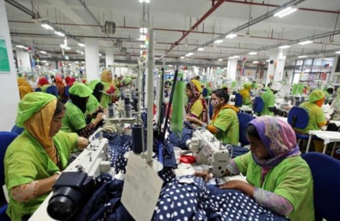 ঈদ বোনাস পরিশোধ না করার অভিযোগ অনেক শ্রমিকের